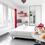 Appartement 103 - Tour Eiffel - Cosy Cocon Pour 2